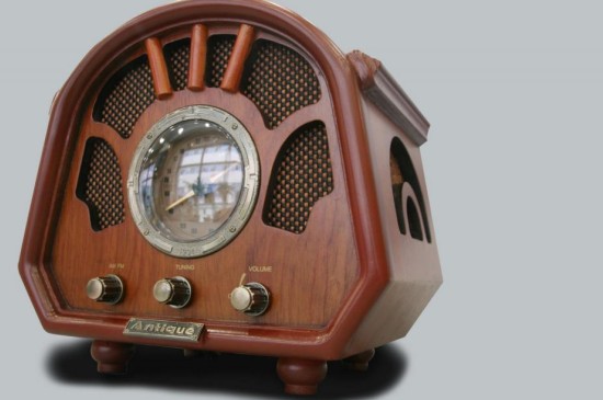 古董老式收音机