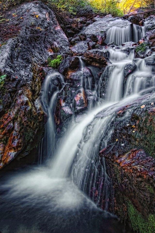 瀑布溪流自然风景