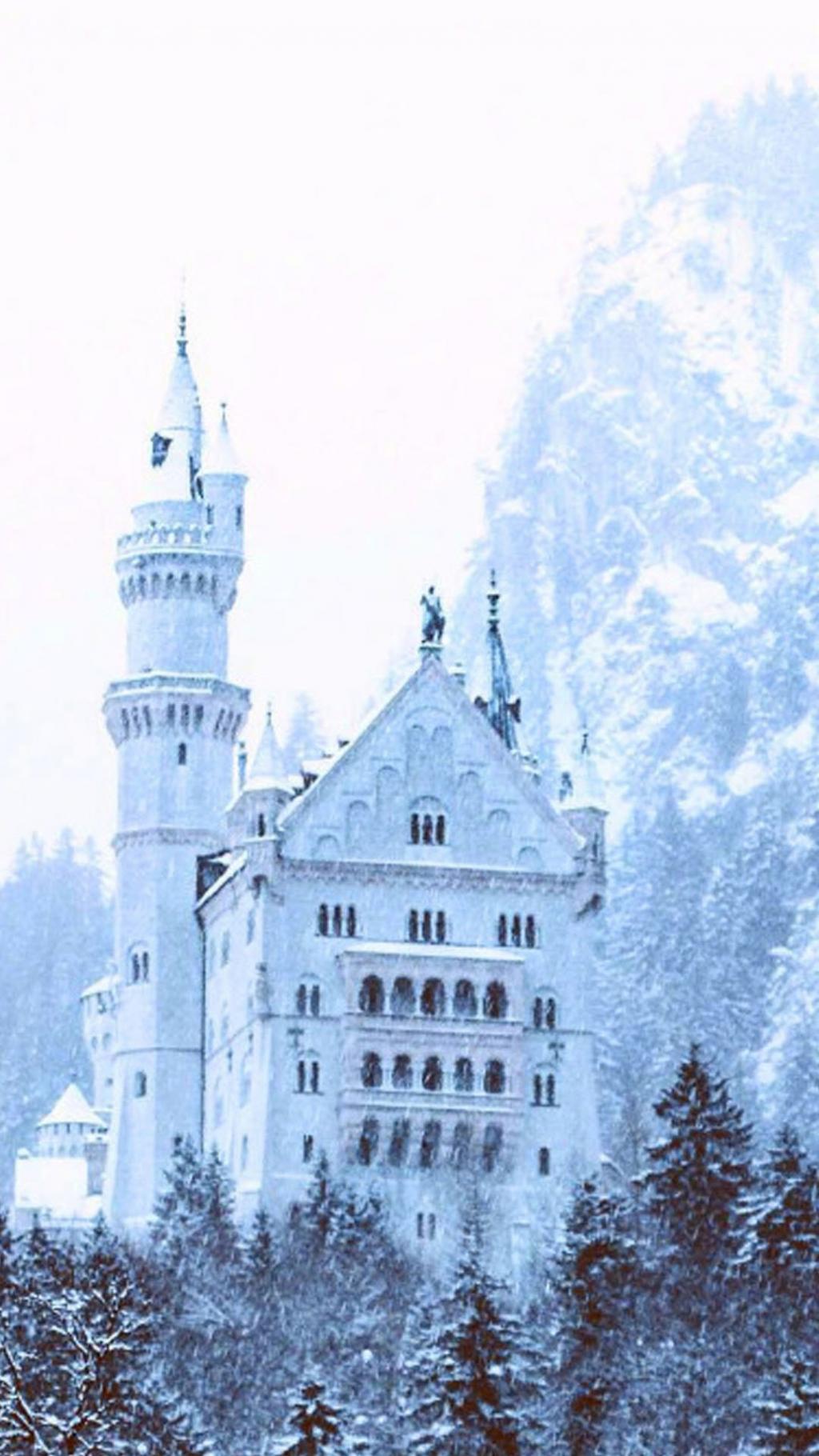 雪天唯美浪漫城堡建筑风景