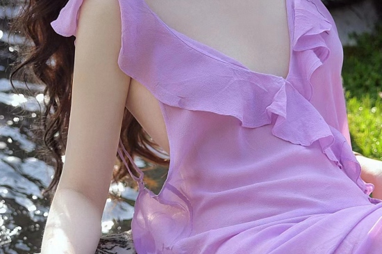超好看的紫衣美女