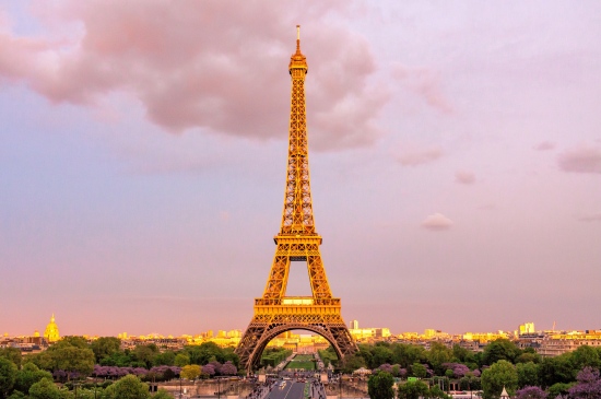 唯美的巴黎埃菲尔铁塔图片