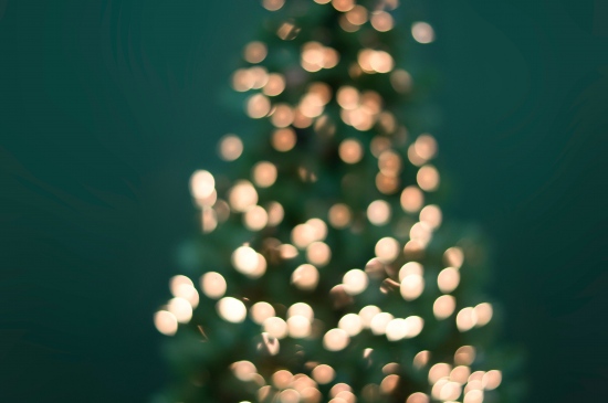 朦胧的圣诞树背景图片素材