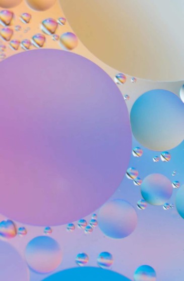 浮动的光彩泡泡球