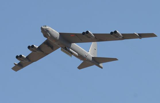 美国空军b-52战略轰炸机