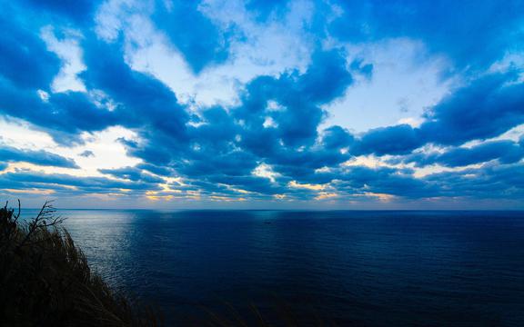 蔚蓝的海