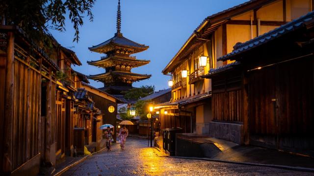 京都古建筑的夜间美景