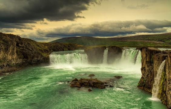 美丽的冰岛黄金瀑布